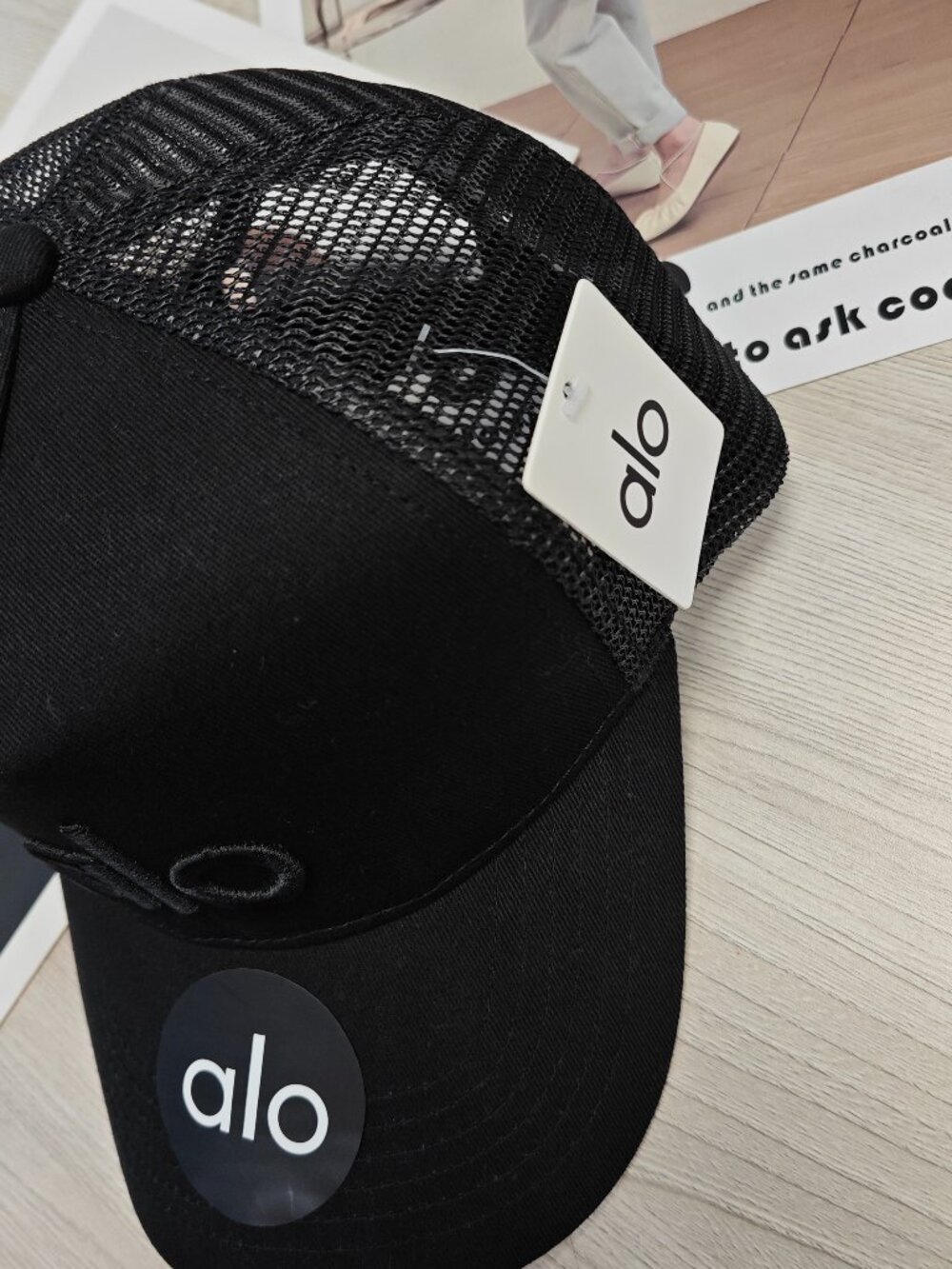 NWT🖤ALO Yoga District Trucker Hat Black Adjustable🧢 Everyday Athleisure Cap - Picture 2 of 5